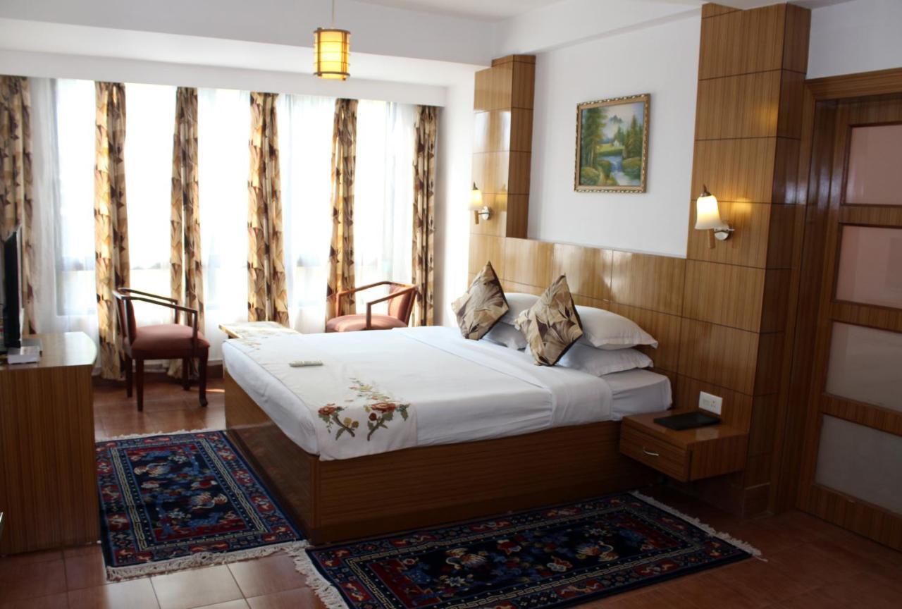 Hotel Tarayana 강토크 외부 사진