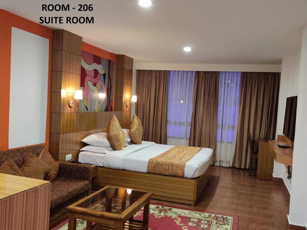 Hotel Tarayana 강토크 외부 사진