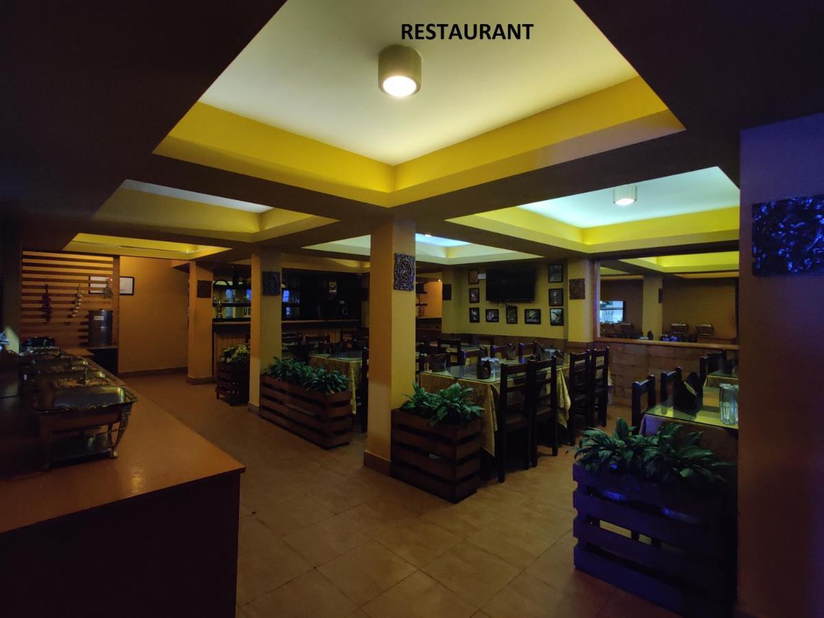 Hotel Tarayana 강토크 외부 사진
