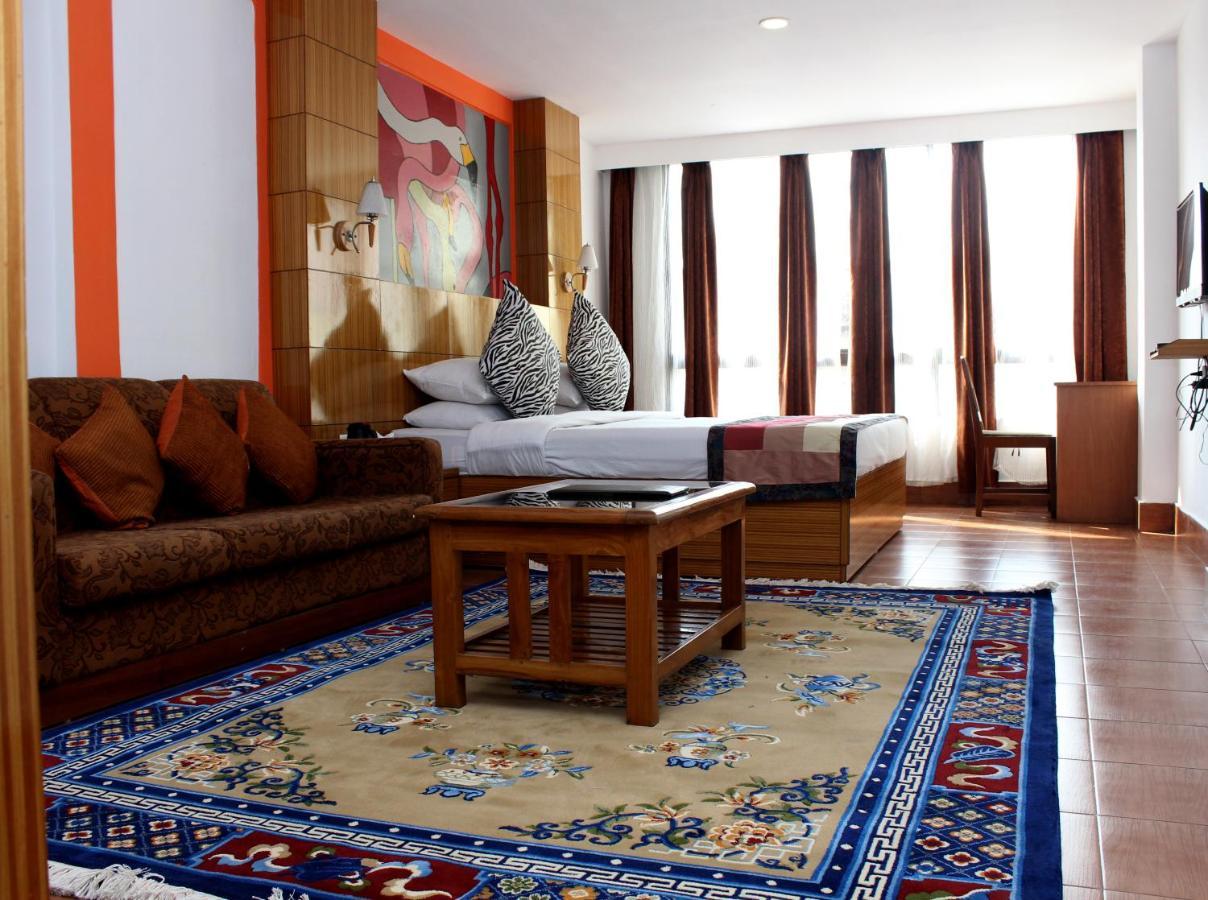 Hotel Tarayana 강토크 외부 사진