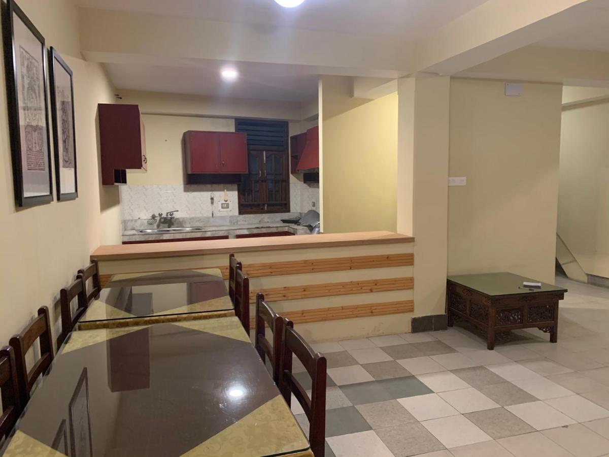 Hotel Tarayana 강토크 외부 사진