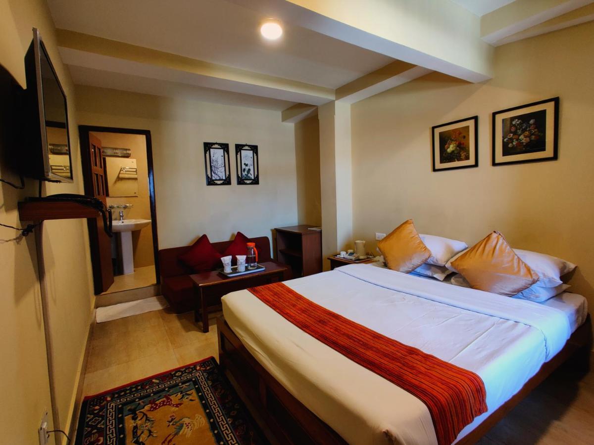 Hotel Tarayana 강토크 외부 사진