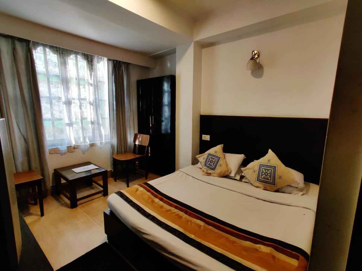 Hotel Tarayana 강토크 외부 사진