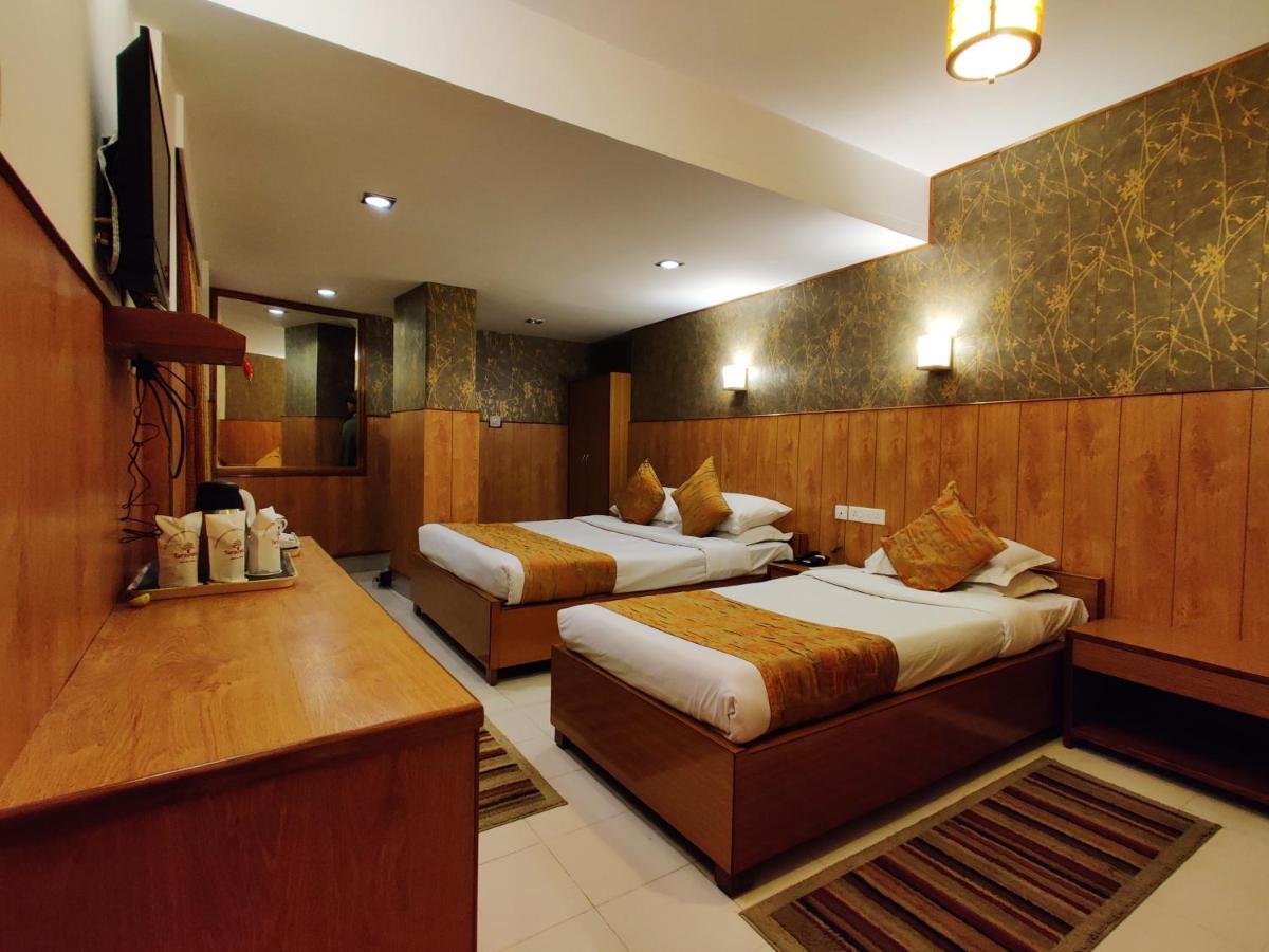 Hotel Tarayana 강토크 외부 사진