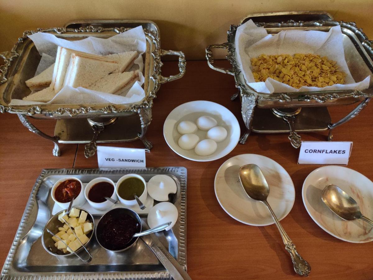 Hotel Tarayana 강토크 외부 사진